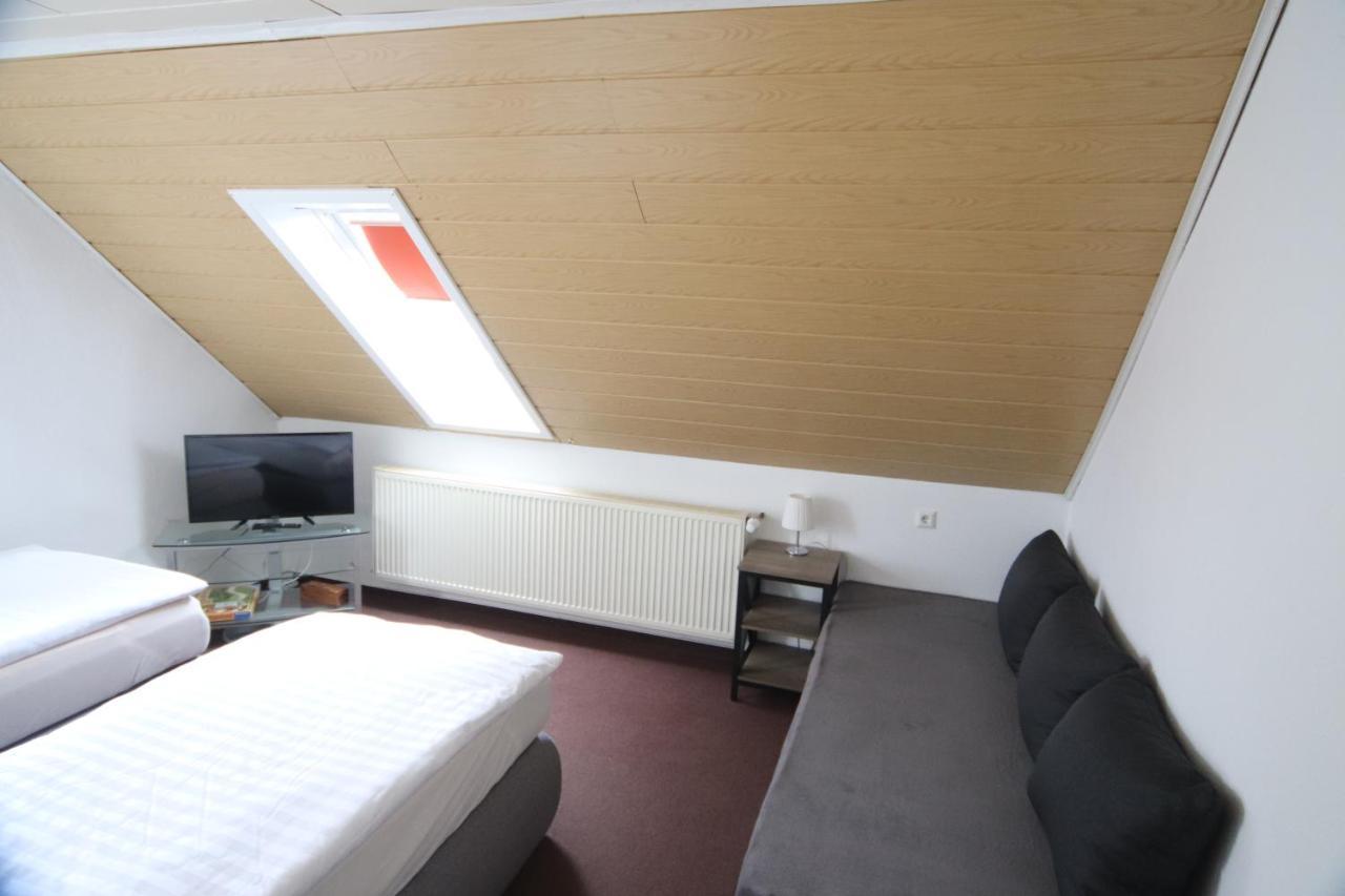 Ruhige Wohnung Mit Terrasse Nur 5 Minuten Zur Mueritz Marienfelde Exterior foto