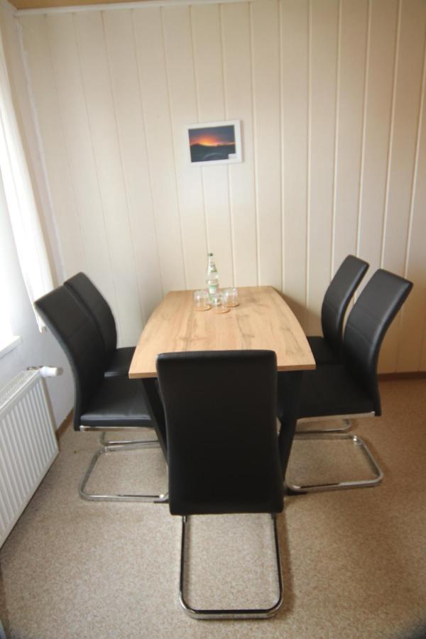 Ruhige Wohnung Mit Terrasse Nur 5 Minuten Zur Mueritz Marienfelde Exterior foto